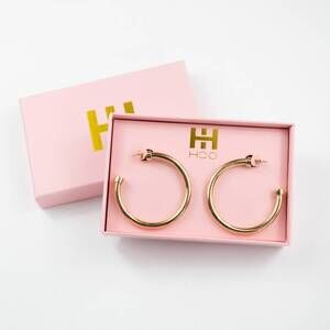 NEW HOO HOOPS women's large hoops in gold